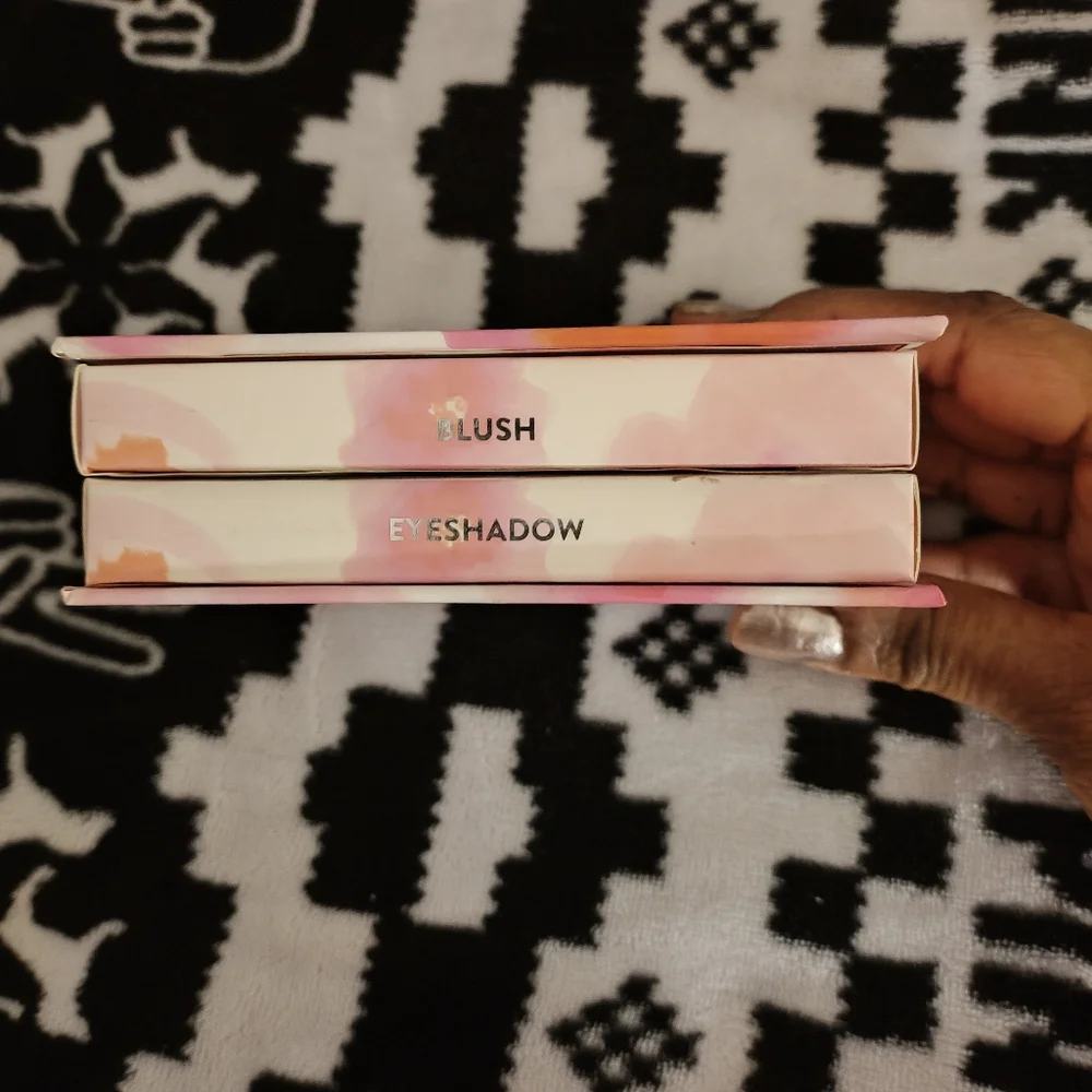 Bella J. Palette with Mirror - Pink and Brown Shades